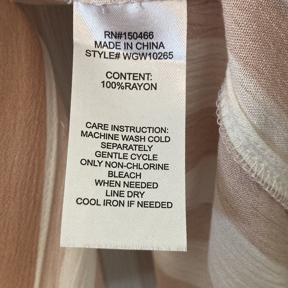 Beautiful Spring Stripes Market & Spruce Button Up - Picture 4 of 5